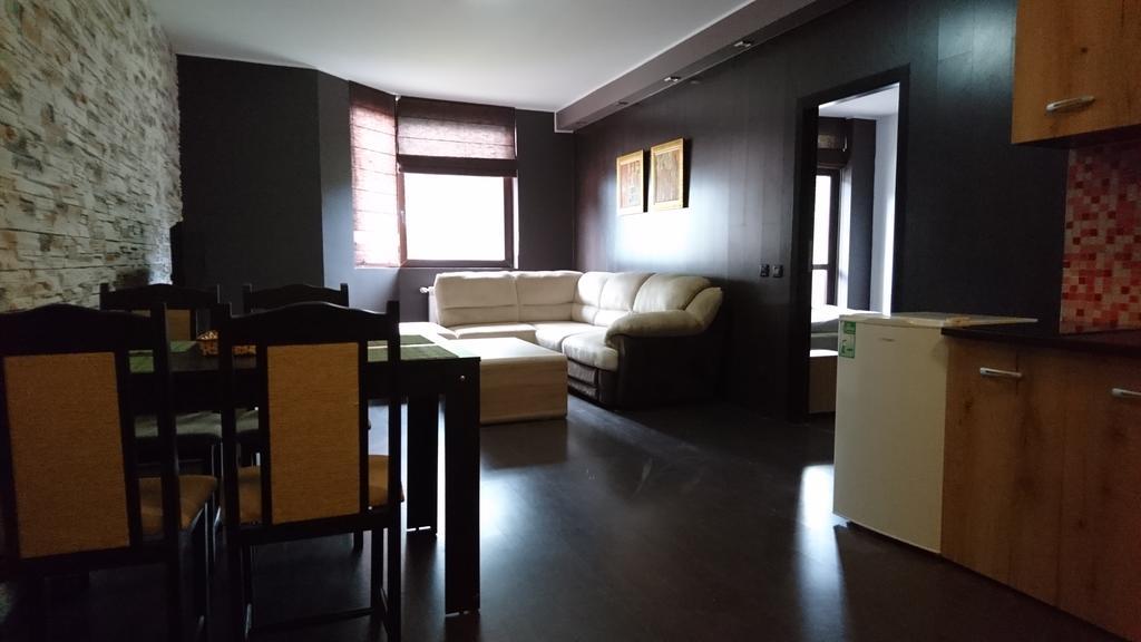 Tes Flora Apartment