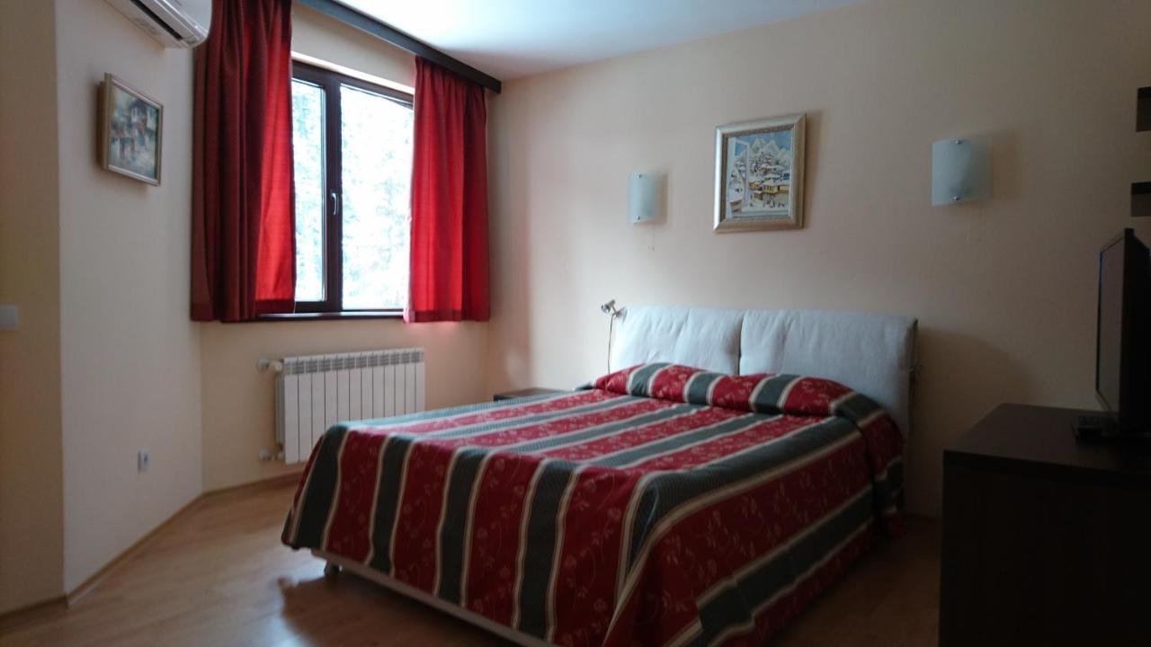 Tes Flora Apartment *
